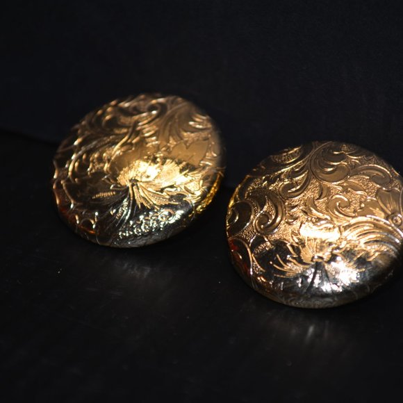 Vintage 1980s Gold Tone Floral Etched Round Button Pierced Earrings - Picture 2 of 8